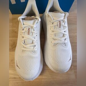 Hoka Arahi 7 women’s 8.5